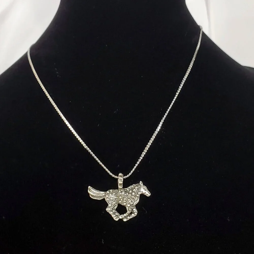 Silver-Tone Galloping Horse Pony Mustang Pendant Necklace Equestrian - Picture 2 of 11